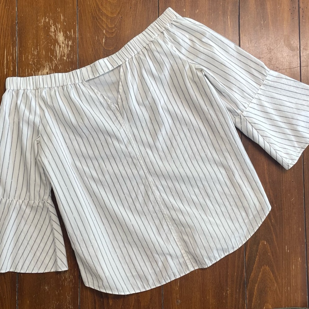 Calvin Klein Off-the-Shoulder Bell Sleeve Top - Picture 4 of 5
